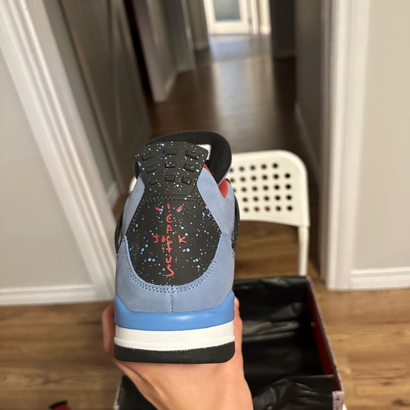 Air Jordan 4 Travis Scott - Picture 8 of 13